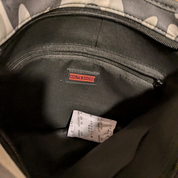 Haute Shore Neoprene Crossbody bag NWT - Picture 4 of 10